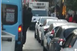 Tıka basa minib&uuml;ste tehlikeli yolculuk