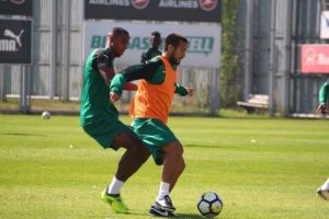 Bursaspor'da tempo d&uuml;şm&uuml;yor
