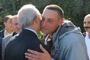 Kılı&ccedil;daroğlu, asker oğluna sarılarak Sivas'tan ayrıldı