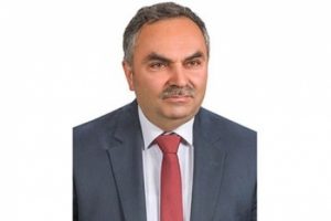 D&uuml;zce Belediye Başkanı Dursun Ay oldu