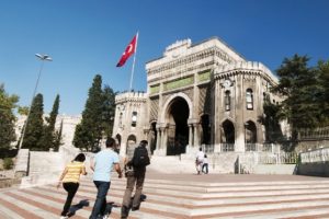 En fazla &ouml;denek İstanbul &Uuml;niversitesi'ne