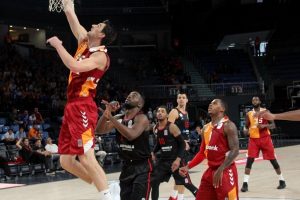 Galatasaray farklı kazandı