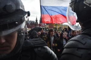 Putin'in doğum g&uuml;n&uuml;nde Rusya karıştı