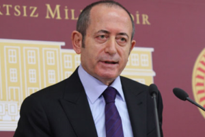 CHP'de Akif Hamza&ccedil;ebi, İstanbul B&uuml;y&uuml;kşehir Belediyesi Başkan adayı olacağını a&ccedil;ıkladı