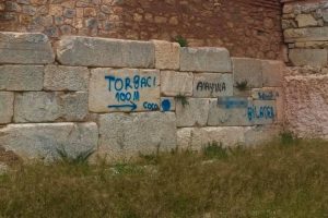Bursa'da zehir tacirleri uyuşturucuya giden yolu okla işaretledi