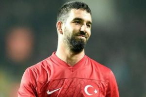 Galatasaray Arda Turan'a kapılarını kapattı