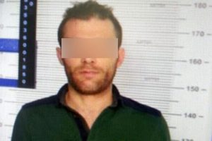 Kendini &ouml;ğretmen olarak tanıtıp &ccedil;ocukları taciz etti!