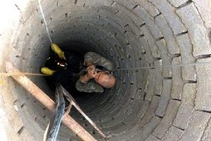 Temizlik yapmak isterken kuyuya d&uuml;şt&uuml;