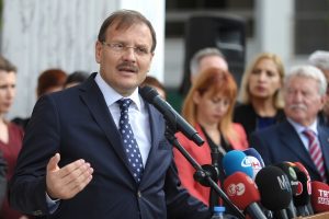 Başbakan Yardımcısı &Ccedil;avuşoğlu Bursa'da: "T&uuml;rk diline &ouml;nem veriyoruz"