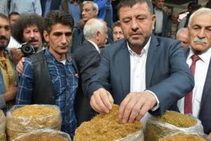 Veli Ağbaba: H&uuml;k&uuml;met ABD'ye cevap verecekse yapacağı ilk iş...