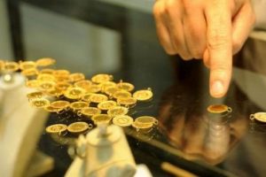 Euro ve altın tarihi rekor kırdı, dolar sert y&uuml;kseldi