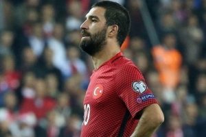 Arda Turan'a sosyal medyada b&uuml;y&uuml;k tepki