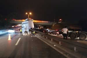 D-100 karayolunda kaza trafiği