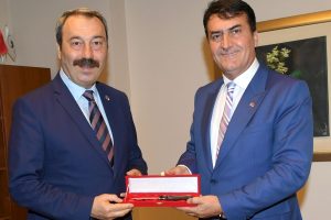 Bursa İl Emniyet M&uuml;d&uuml;r&uuml; Ak'tan D&uuml;ndar'a ziyaret