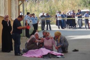 Bursa'da &ccedil;ocukluk arkadaşını sokak ortasında &ouml;ld&uuml;rd&uuml;!