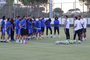 Fenerbah&ccedil;e ma&ccedil;ı hazırlıkları 4 eksikle s&uuml;rd&uuml;