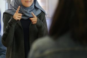 İşaret dili internet ortamından &ouml;ğrenilebilecek