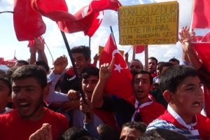 Suriye sınırında İdlib operasyonuna destek y&uuml;r&uuml;y&uuml;ş&uuml;