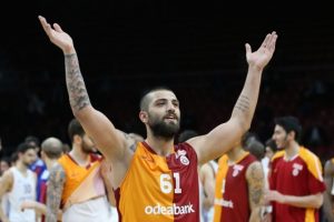 G&ouml;ksenin K&ouml;ksal: ''Fenerbah&ccedil;e taraftarı bana haksızlık ediyor!''