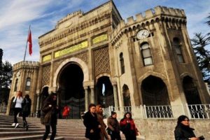 İstanbul &Uuml;niversitesi'nde skandal! İhbar mektubuyla ortaya &ccedil;ıktı