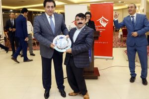 Bursa Valisi K&uuml;&ccedil;&uuml;k engelli dernekleri başkanları ile g&ouml;r&uuml;şt&uuml;