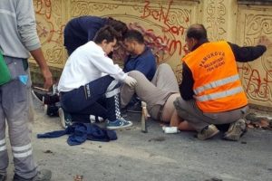 2 kişiyi yaralayan okul hizmetlisinin evinden uyuşturucu &ccedil;ıktı