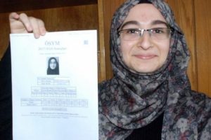 Sınavı iptal edilen gen&ccedil; kızdan iyi haber!
