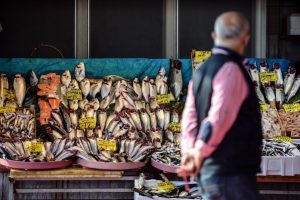 Balık fiyatları cep yakıyor