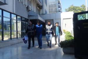 Bursa'da vurgun yapan sahte polis adliyede yakalandı!