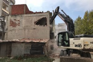 Bursa Gemlik'te metruk binalar yıkıldı!