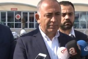 G&uuml;rsel Tekin'den darbe sanıklarına isyan