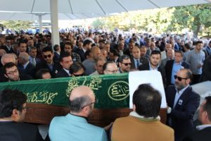 B&uuml;rosunda silahlı saldırıya uğrayan avukat, son yolcuğuna uğurlandı