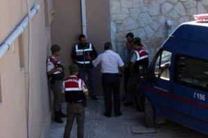Savcıyı vuran polis ile eşi tutuklandı