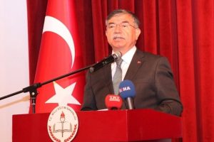 Bakan Yılmaz: "M&uuml;fredatı g&ouml;zden ge&ccedil;iriyoruz"