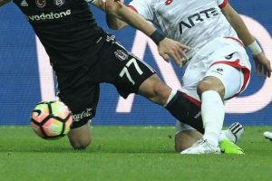 Beşiktaş ile Gen&ccedil;lerbirliği 89. randevuda