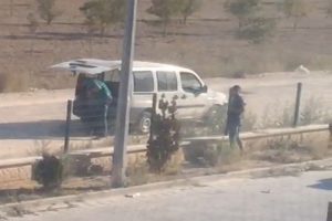 Av t&uuml;feğiyle sokak k&ouml;peğini vurdu