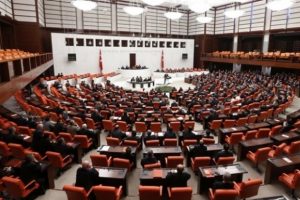 14 milyon iş&ccedil;iyi ilgilendiren tasarı Meclis'ten ge&ccedil;ti