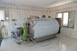 Bursa Yenişehir'de süt toplama merkezi hizmete açıldı