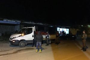 Bursa'da jandarma 3.5 ton ka&ccedil;ak midye ele ge&ccedil;irdi