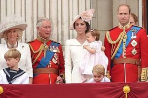 Kraliyet ailesine b&uuml;y&uuml;k şok! Kate'in dayısı eşini yumrukladı