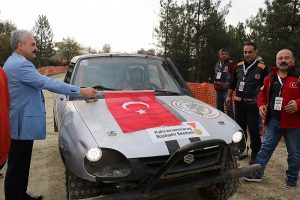 T&uuml;rkiye Off-Road Şampiyonası 7. ayak yarışları Karab&uuml;k'te başladı