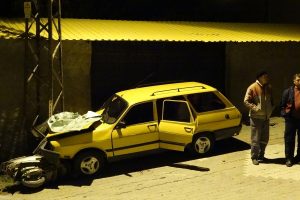 Motosiklet ile otomobil &ccedil;arpıştı: 1 &ouml;l&uuml;, 3 yaralı