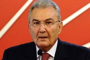Deniz Baykal hastaneye kaldırıldı