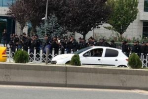 Ankara B&uuml;y&uuml;kşehir Belediyesi'nin &ouml;n&uuml;nde hareketlilik! Sebebi belli oldu