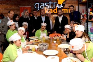 Bursa'da engelsiz şeflerden nefis pizza