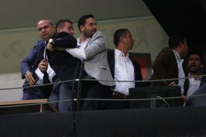 Ma&ccedil; sonu protokolde tansiyon y&uuml;kseldi