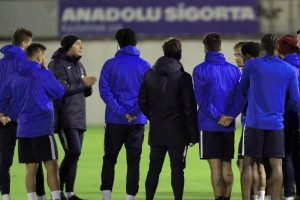 Trabzonspor antrenmana İhsan Derelioğlu y&ouml;netiminde &ccedil;ıktı