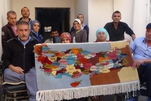 Dokudukları halıyı Cumhurbaşkanına ulaştırmak istiyorlar