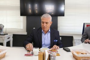 Bursa'da Başkan Bozbey &ccedil;alışanlarla &ouml;ğle yemeğinde buluştu