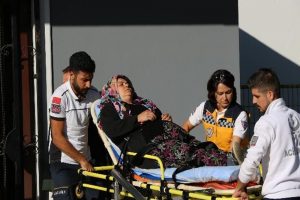 Madenci yakını baygınlık ge&ccedil;irdi